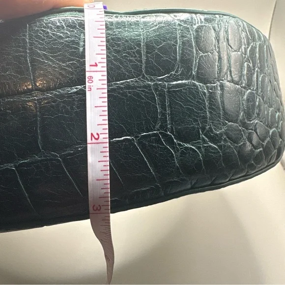 Elegant Green Staud Moon Bag Crocodile-Embossed Women's Shoulder Bag